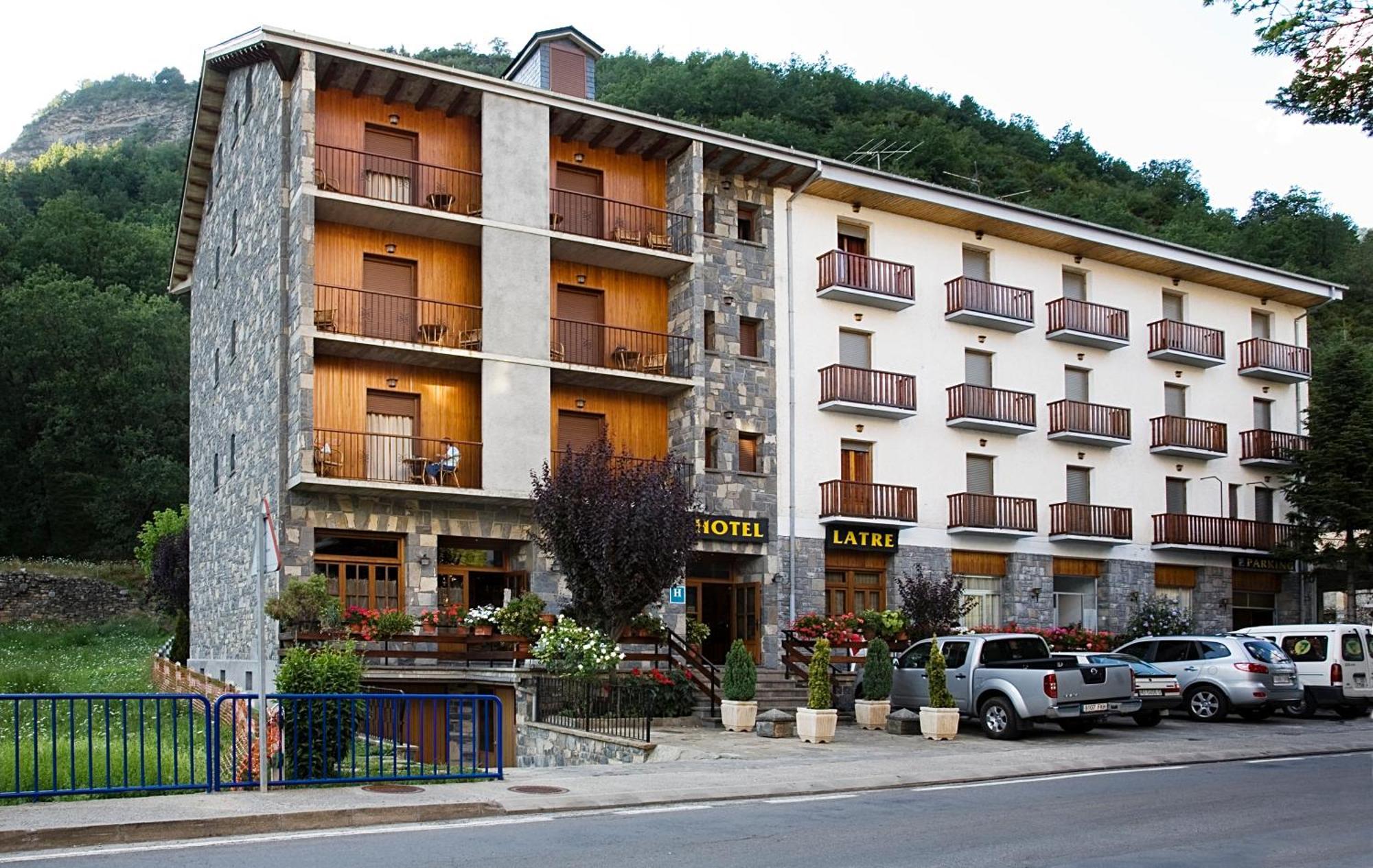Hotel Latre Broto Eksteriør bilde
